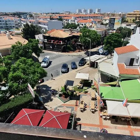 Oura Vilanova - Beach, Pool & Garden Apartment